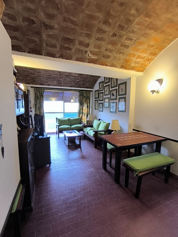 Departamento en Cazon 1024