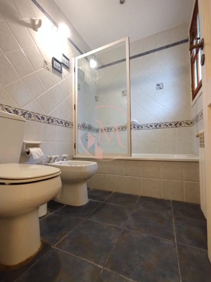 ¡¡ Encantadora casa a dos Cuadras del Mar en Zona Golf !!