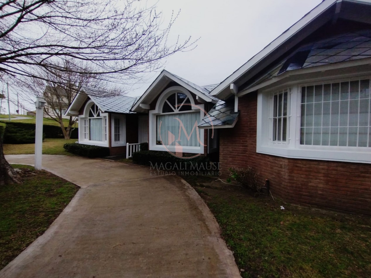 ¡¡ Encantadora casa a dos Cuadras del Mar en Zona Golf !!