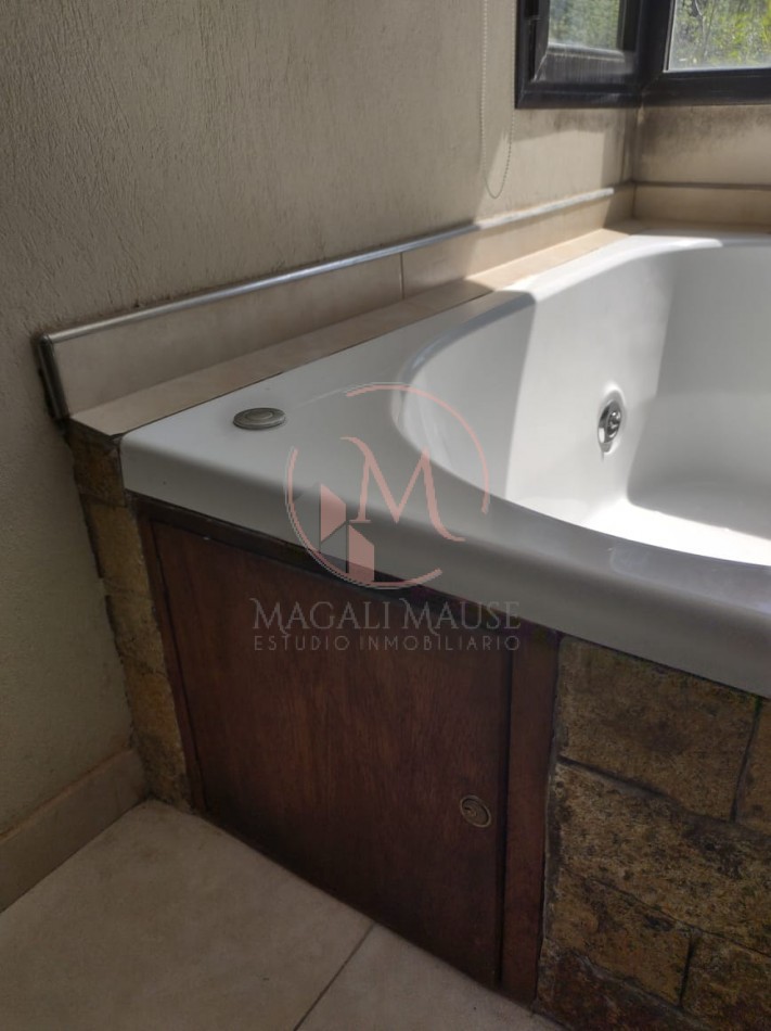 Valeria Point: Departamento con Pileta Climatizada a Metros del Centro