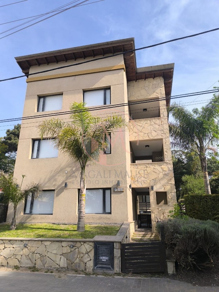 Valeria Point: Departamento con Pileta Climatizada a Metros del Centro