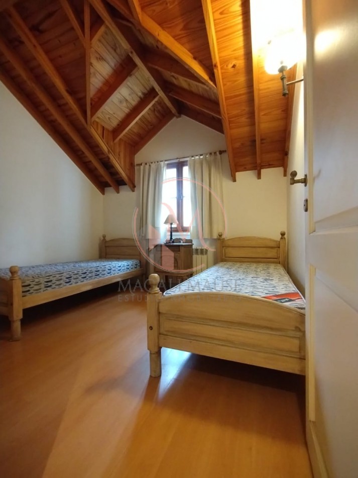 ¡¡ Encantadora casa a dos Cuadras del Mar en Zona Golf !!