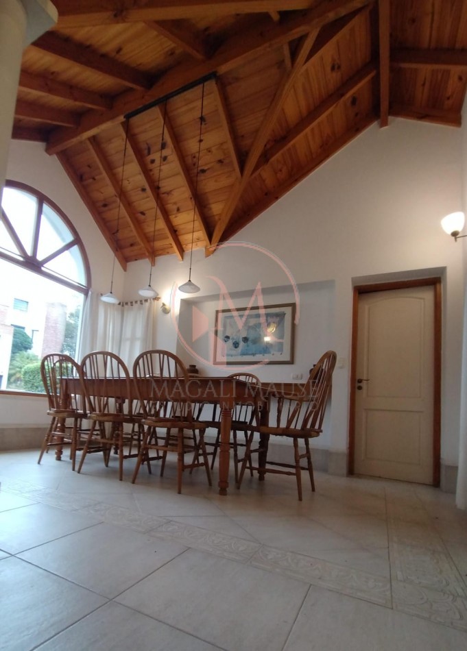 ¡¡ Encantadora casa a dos Cuadras del Mar en Zona Golf !!