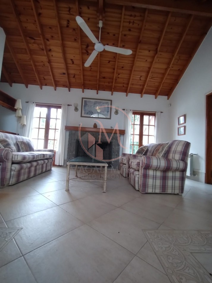 ¡¡ Encantadora casa a dos Cuadras del Mar en Zona Golf !!