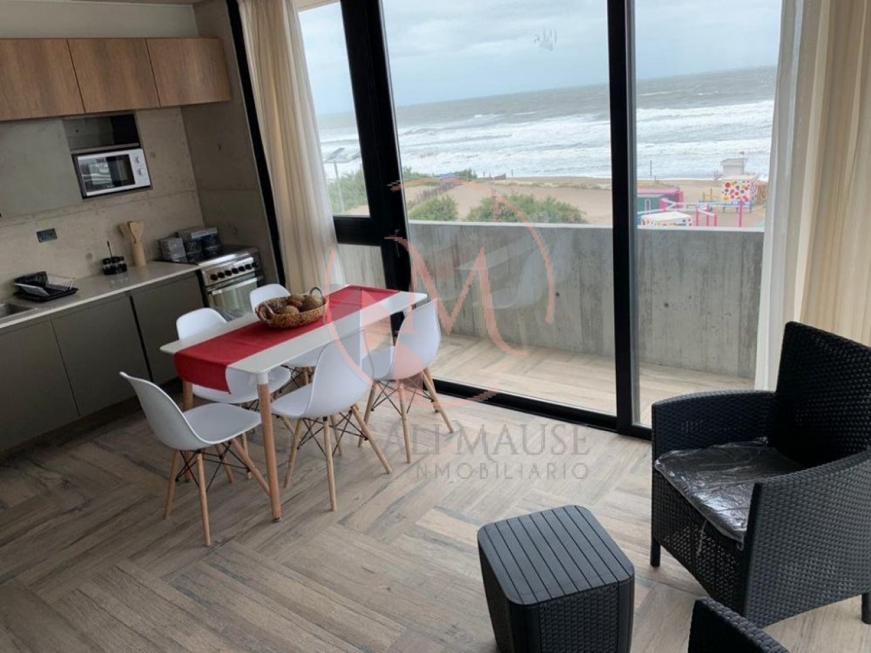 Semipiso frente al mar en Pinamar, a solo 3 cuadras del centro