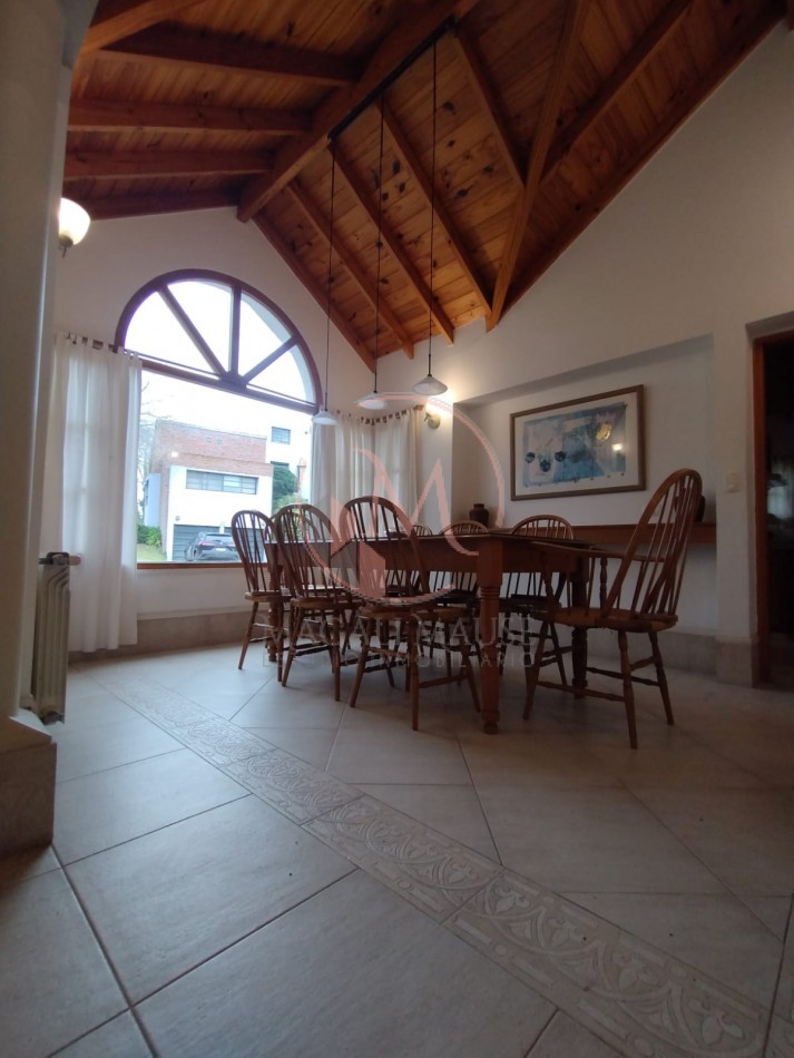 ¡¡ Encantadora casa a dos Cuadras del Mar en Zona Golf !!