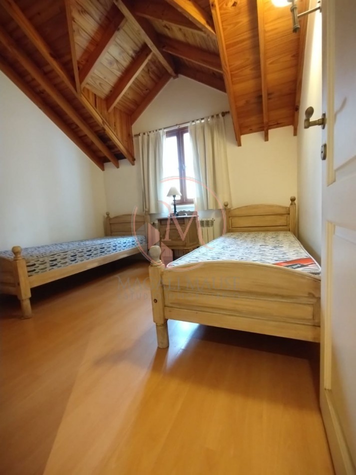 ¡¡ Encantadora casa a dos Cuadras del Mar en Zona Golf !!