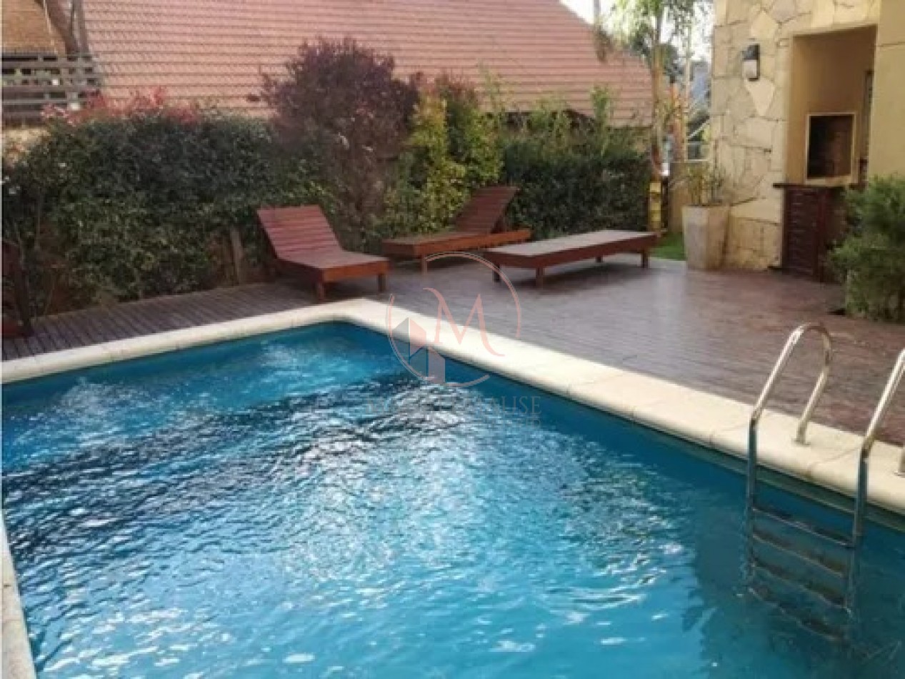 Valeria Point: Departamento con Pileta Climatizada a Metros del Centro