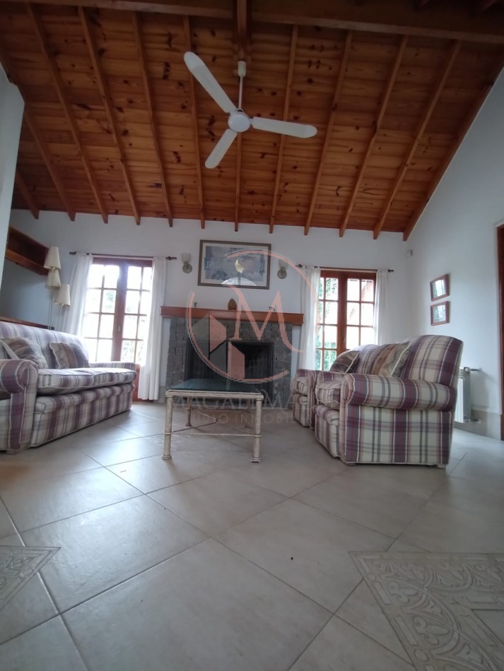 ¡¡ Encantadora casa a dos Cuadras del Mar en Zona Golf !!