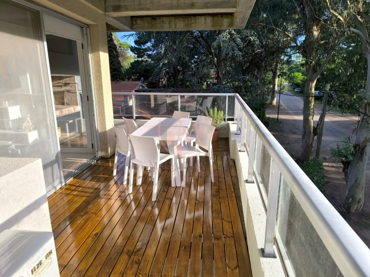 Moderno Departamento de 3 Ambientes en el Centro de Pinamar 