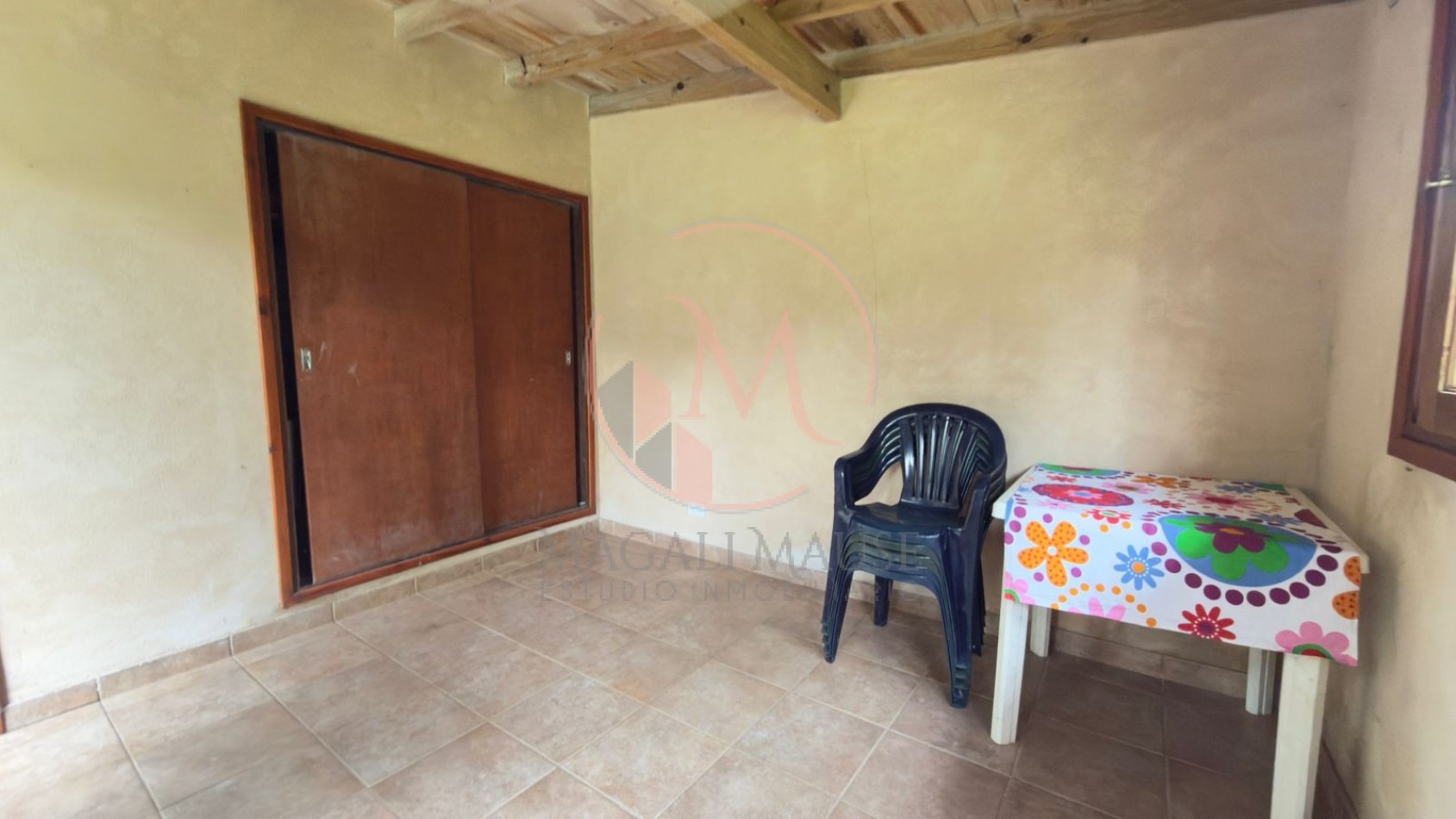 Casa Alpina en Zona Iglesias - A metros del mar sobre Av. Libertador, Pinamar