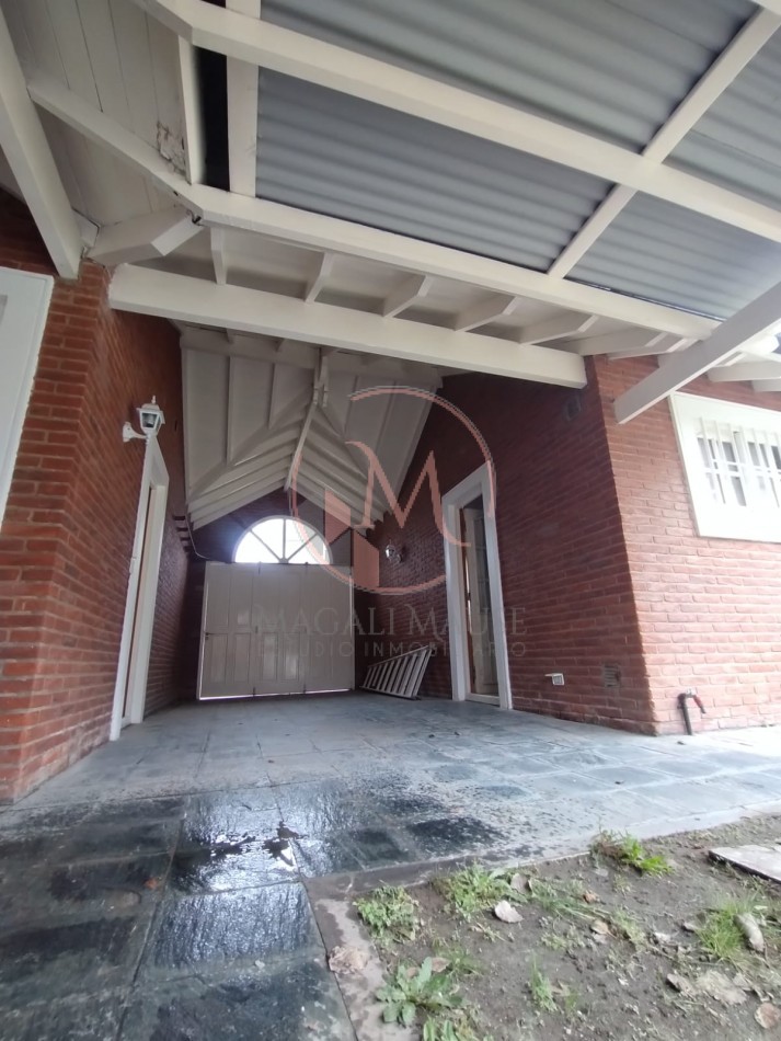 ¡¡ Encantadora casa a dos Cuadras del Mar en Zona Golf !!