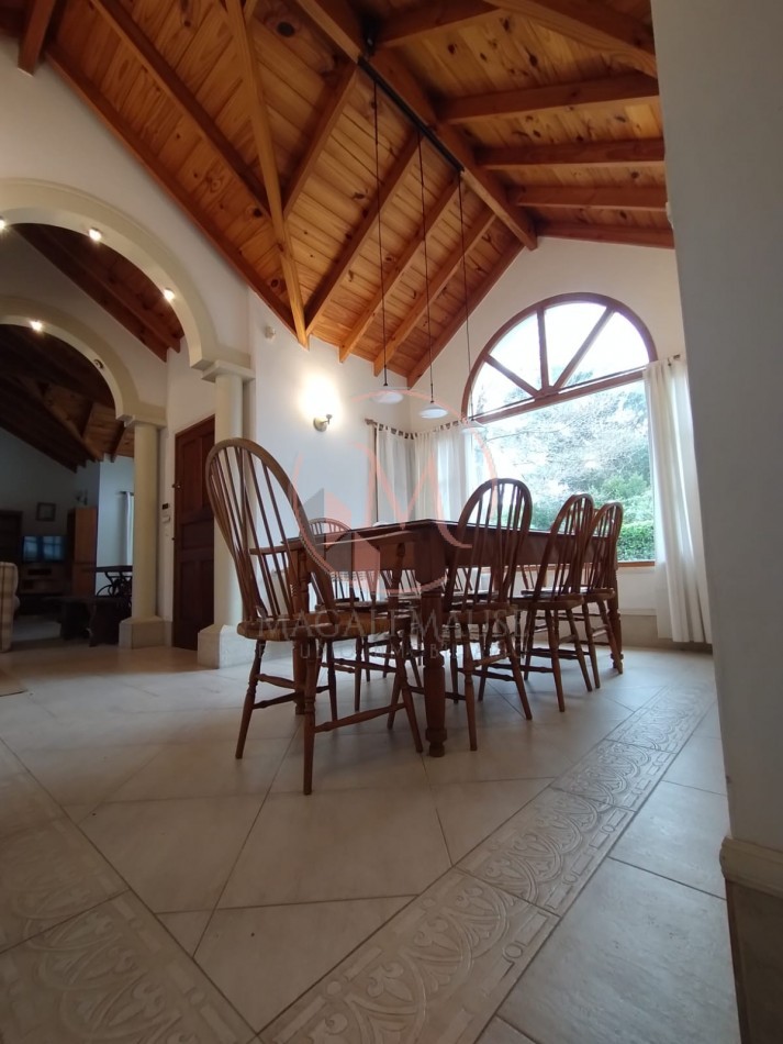 ¡¡ Encantadora casa a dos Cuadras del Mar en Zona Golf !!