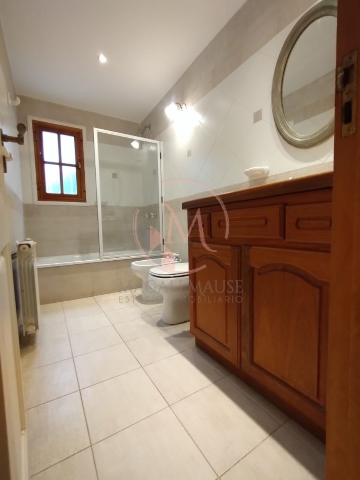 ¡¡ Encantadora casa a dos Cuadras del Mar en Zona Golf !!