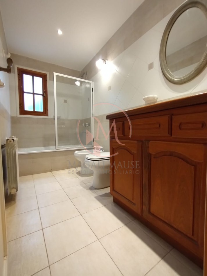 ¡¡ Encantadora casa a dos Cuadras del Mar en Zona Golf !!