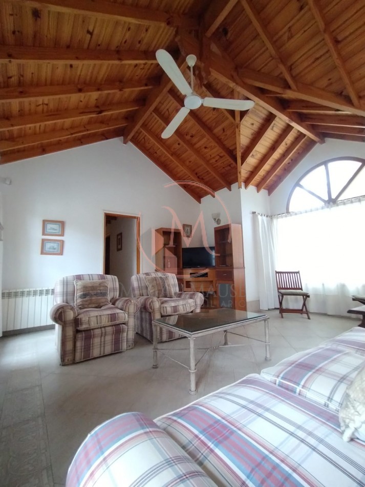 ¡¡ Encantadora casa a dos Cuadras del Mar en Zona Golf !!