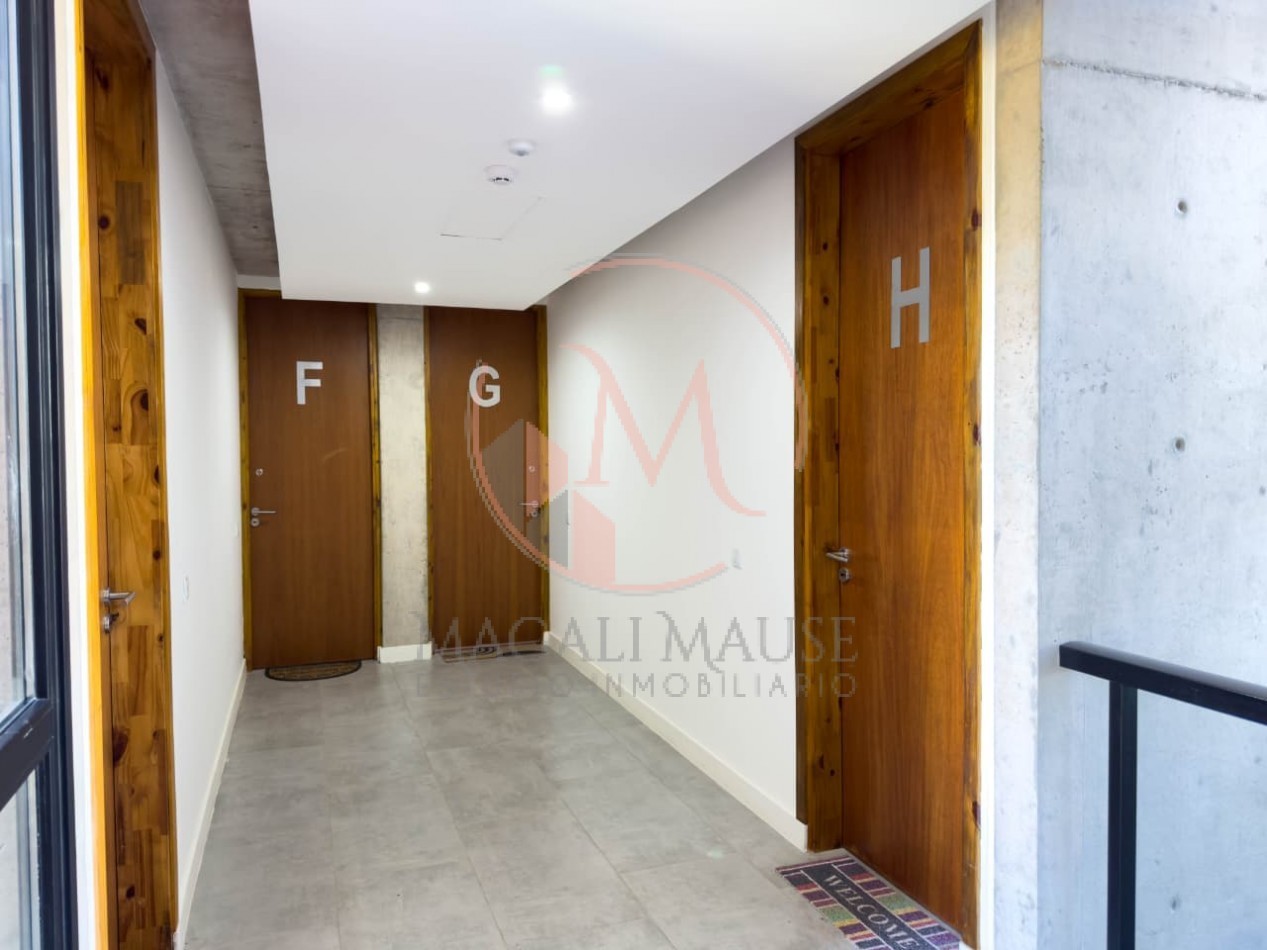 Positive Tower IV -1H