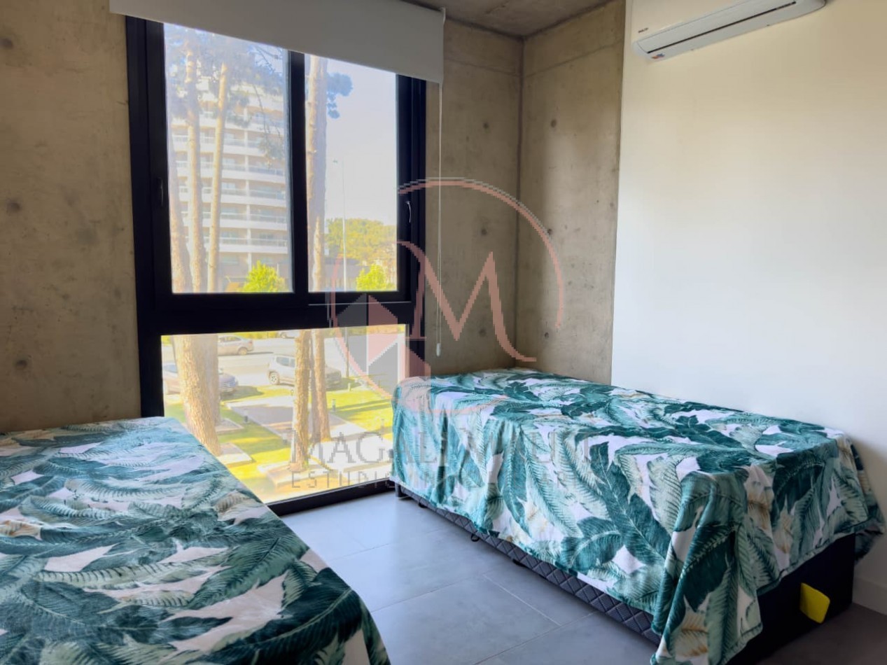 Positive Tower IV -1H