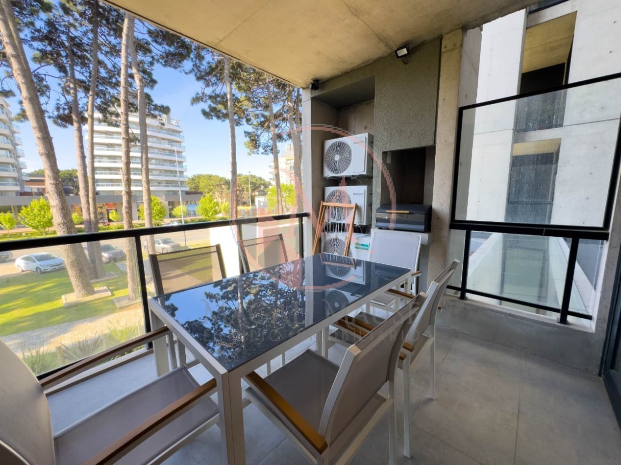 Positive Tower IV -1H